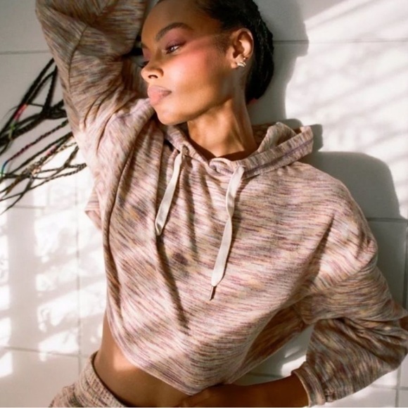 Urban Outfitters Out From Under Space Dyed Jenny Cropped Hoodie Size Medium - Picture 2 of 11